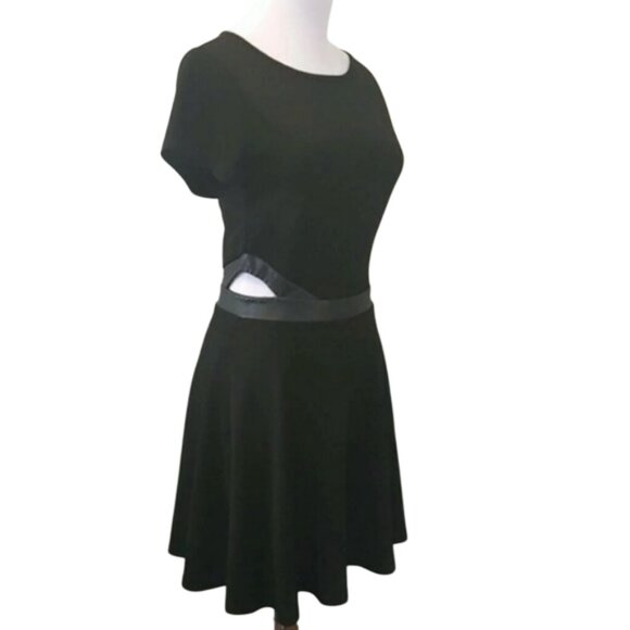ONE Clothes Side cutout dress  women's size Medium (N28) - Picture 1 of 6